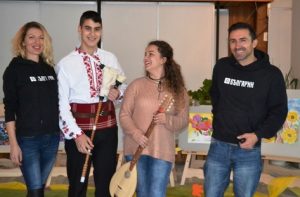 Дарение за СУ "Св. Климент Охридски" гр. Добрич