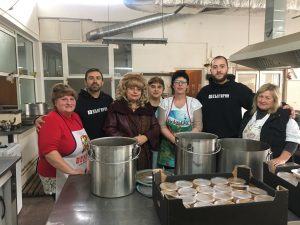Част от екипа на Фондация БЪЛГАРИН в Дом за стари хора Гергана